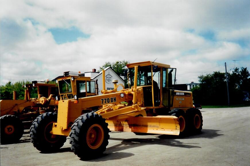 road grader